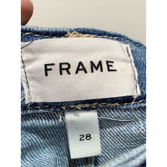 Frame, Walden rock distressed, raw hem jean size 28 - Picture 4 of 9